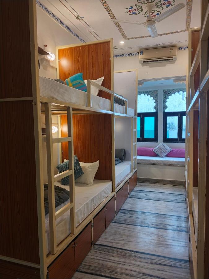 Madpackers Udaipur Hostel Bagian luar foto