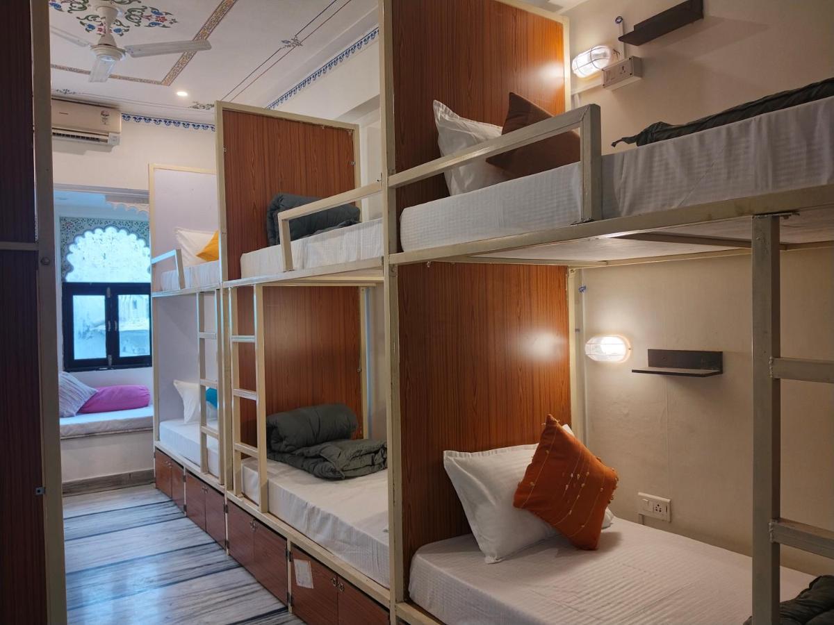 Madpackers Udaipur Hostel Bagian luar foto