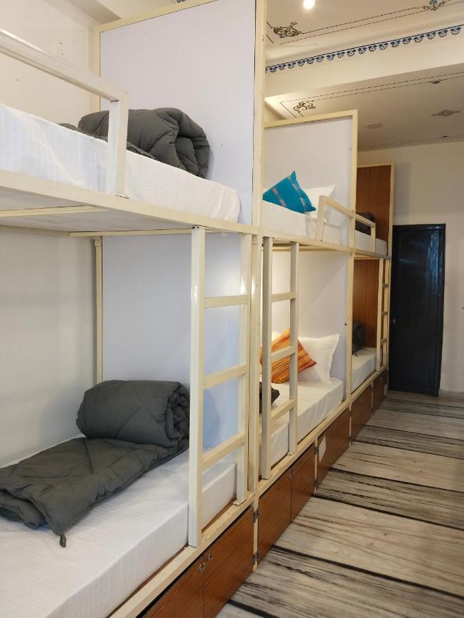 Madpackers Udaipur Hostel Bagian luar foto