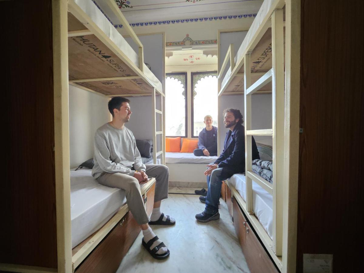 Madpackers Udaipur Hostel Bagian luar foto