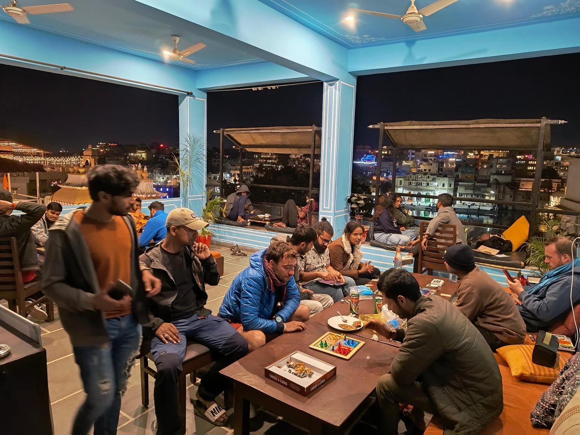 Madpackers Udaipur Hostel Bagian luar foto