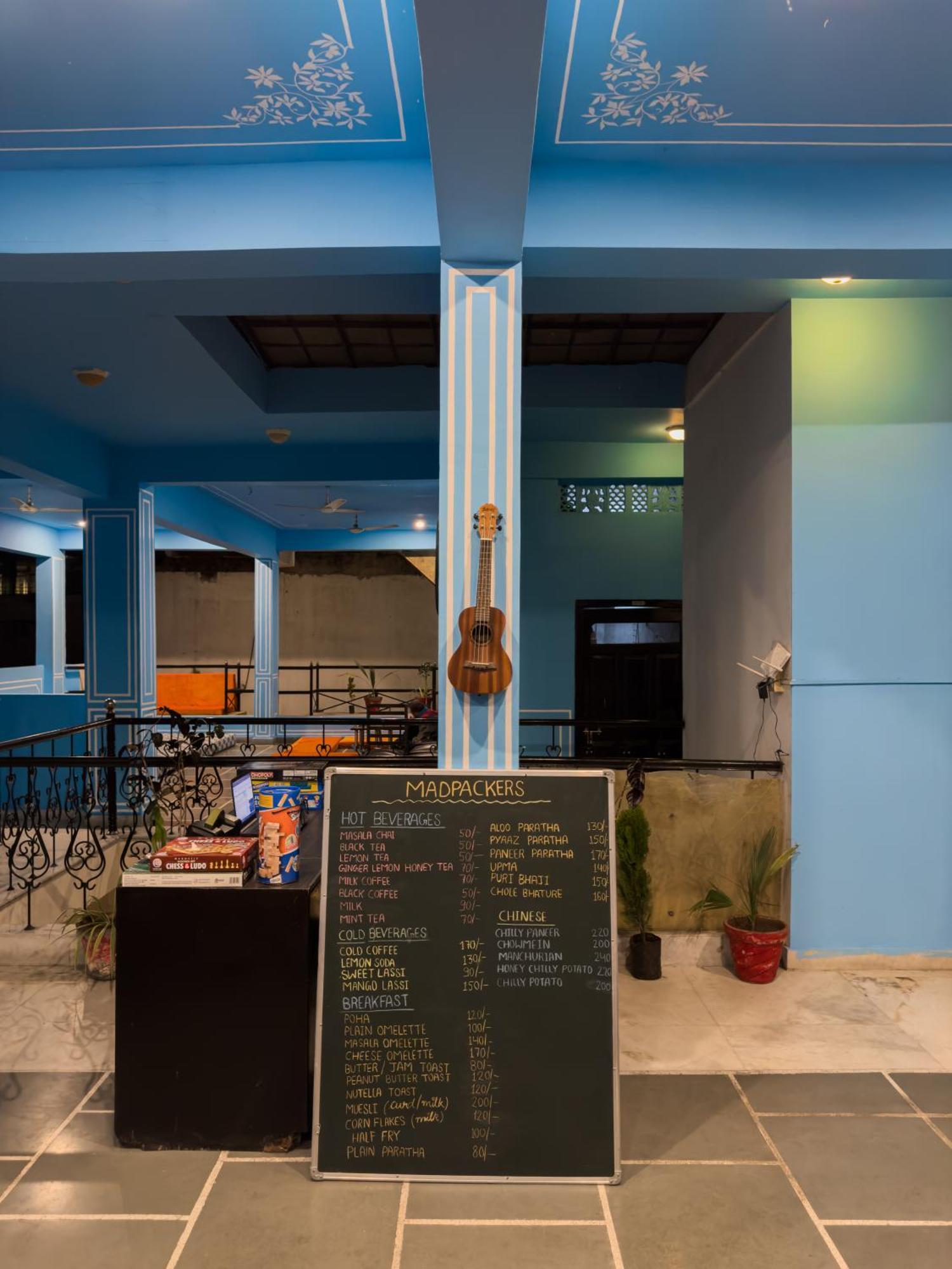 Madpackers Udaipur Hostel Bagian luar foto