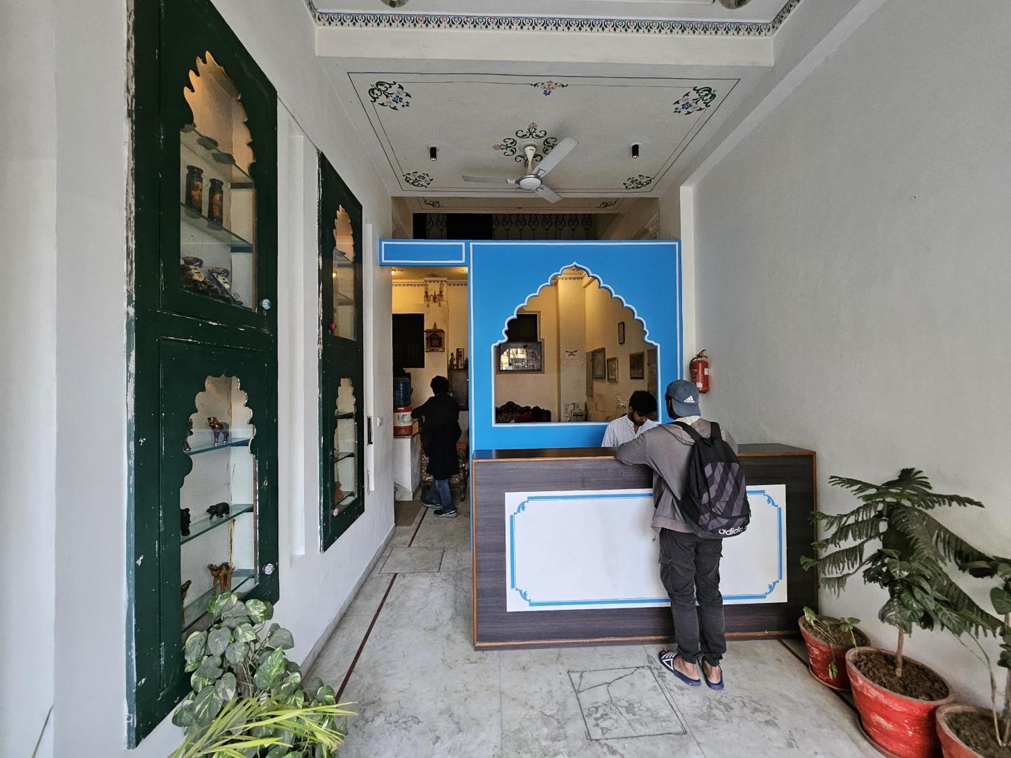 Madpackers Udaipur Hostel Bagian luar foto